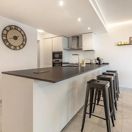 Apartment Seaview Splendor 2-br Luxury, Huge Terrace *